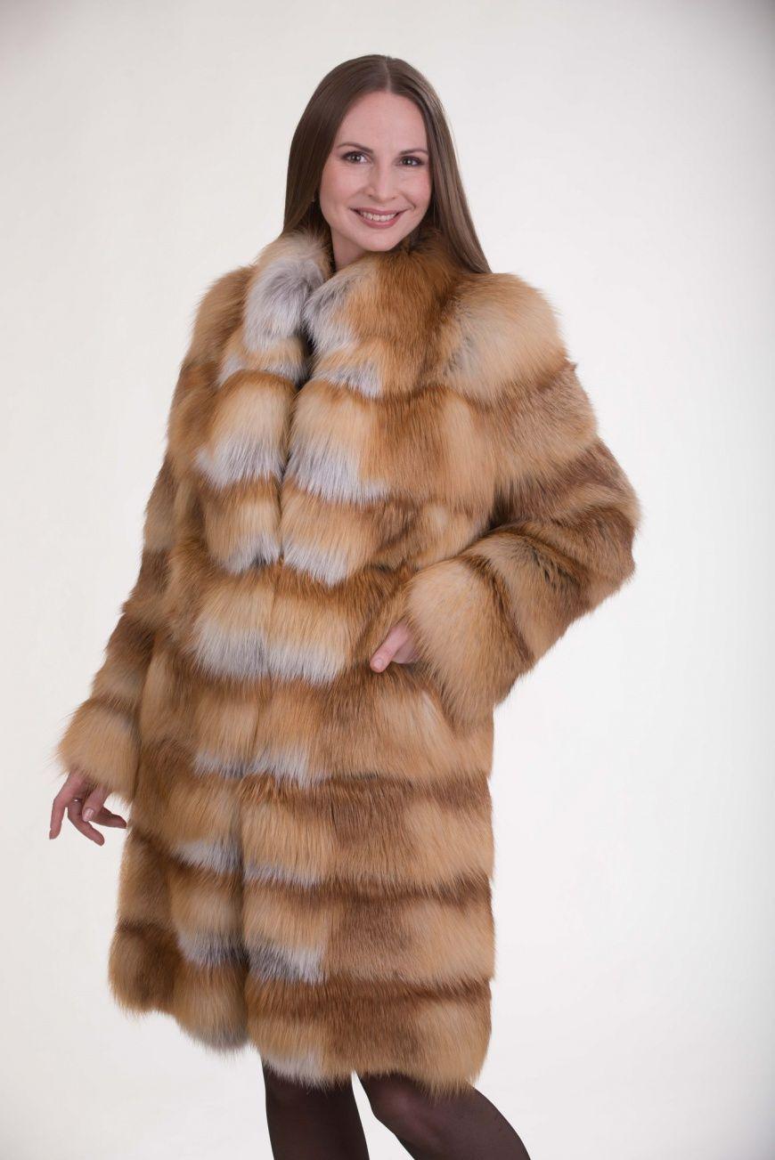 Женское пальто из меха лисы фото