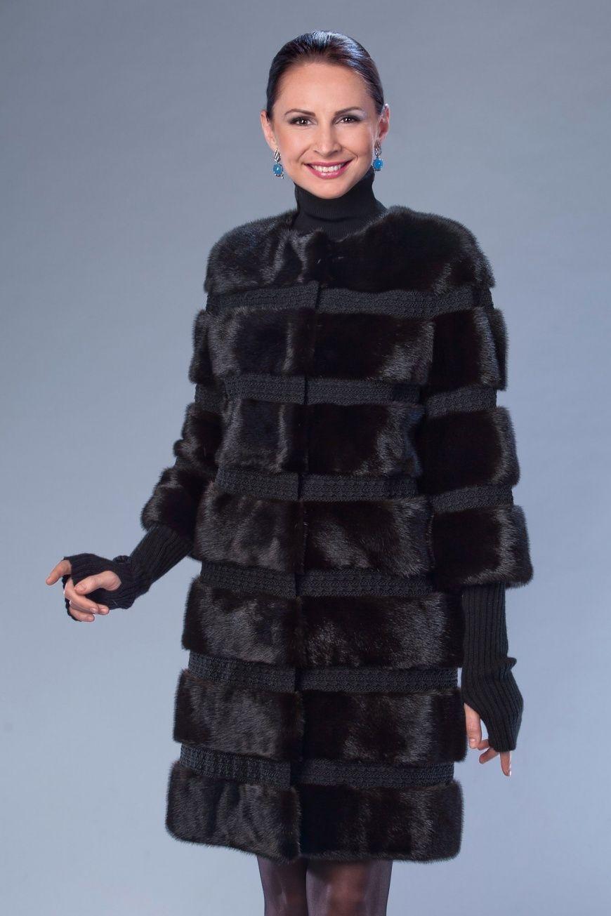 Пальто из норки с кружевной отделкой фото