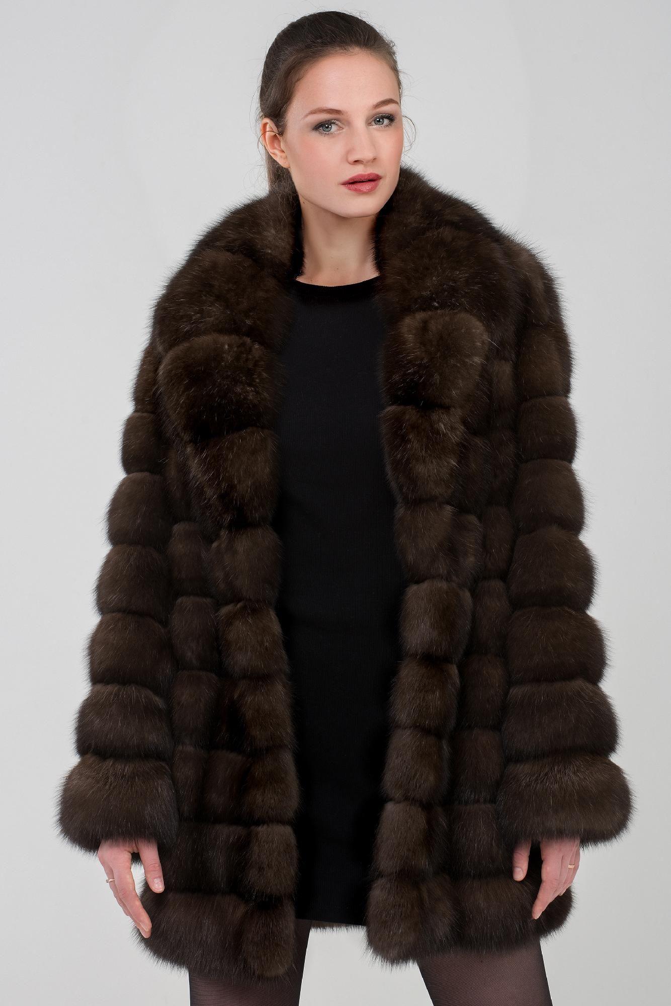 Пальто из меха  соболя с английским воротником фото