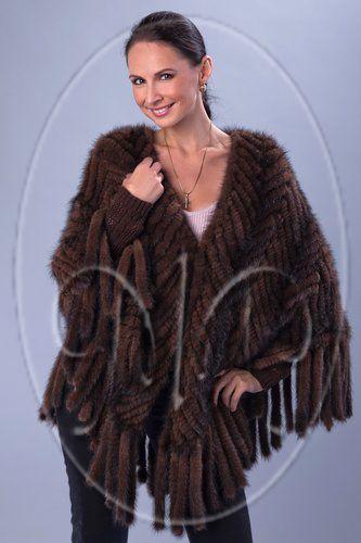 Вязаная накидка из норки. фото