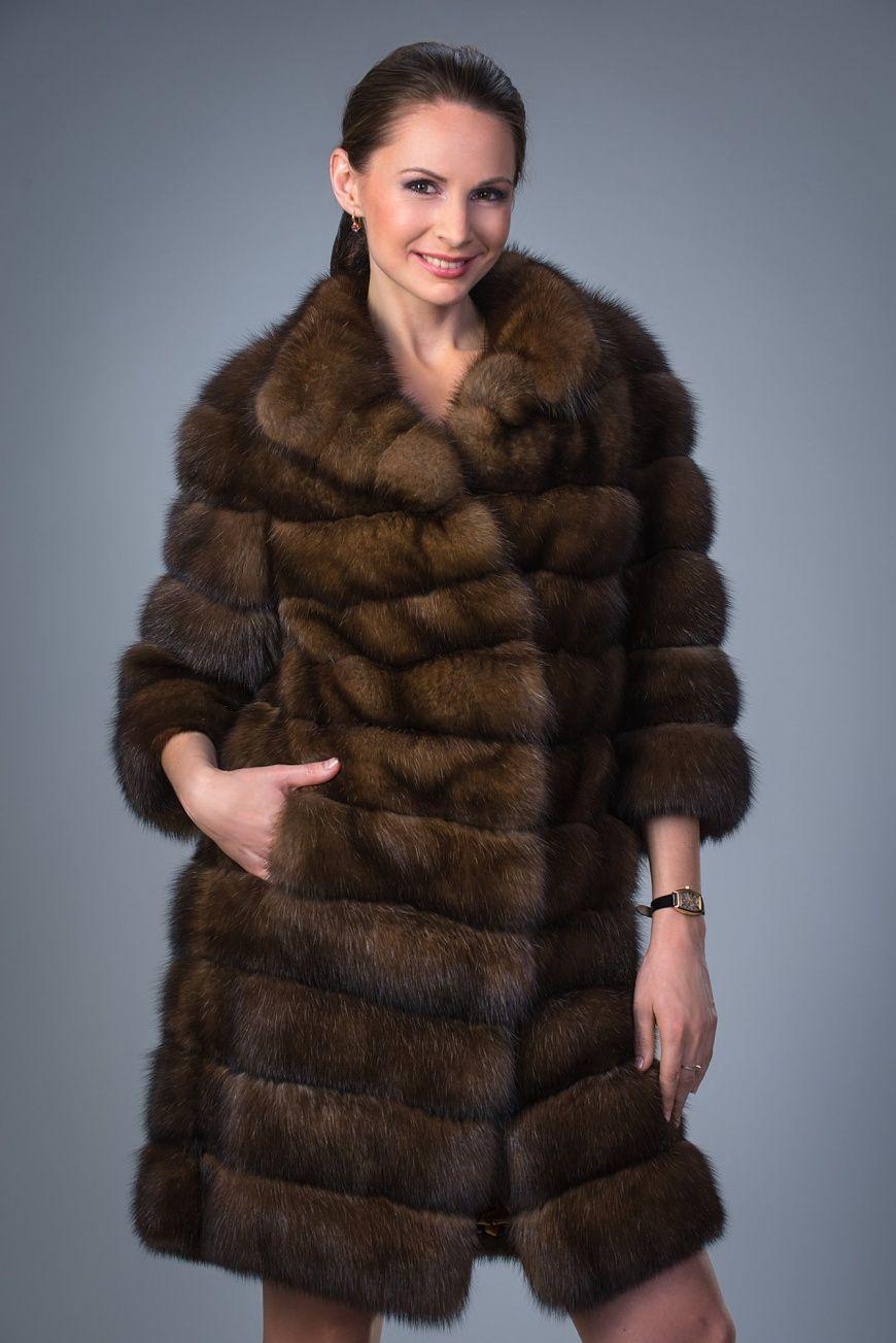 Шуба из меха соболя с английским воротником фото