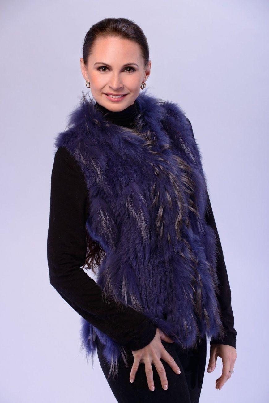 Жилет  вязаный из меха лисы фото