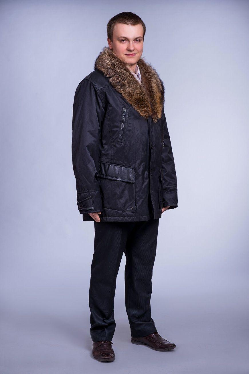 Пуховик с енотом. фото