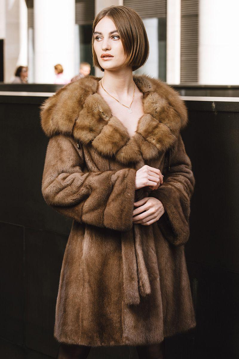 Куртка из норки с капюшоном из куницы фото