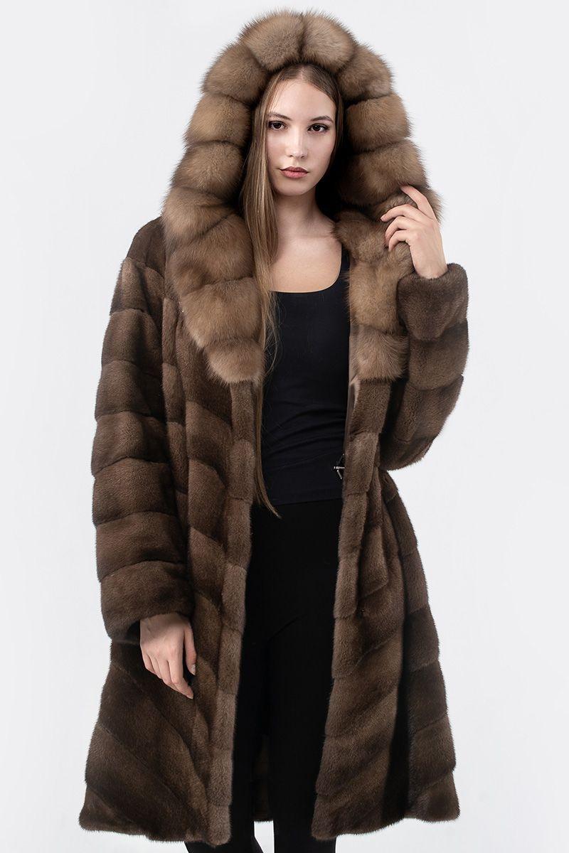 Норковая шуба с капюшоном из куницы фото